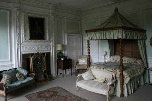 Aldenham Park four poster bed