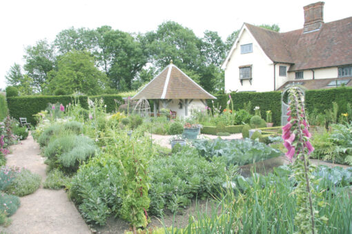 Bedfield Hall garden