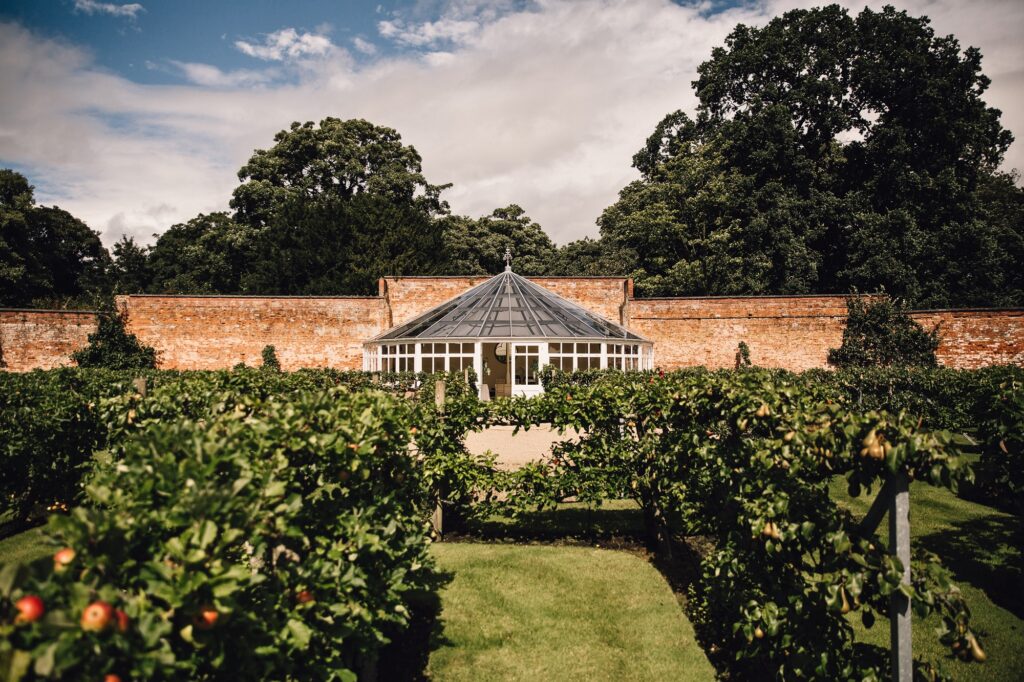 Jessica and Jordan, Combermere Abbey // © Samuel Docker Photography 2016