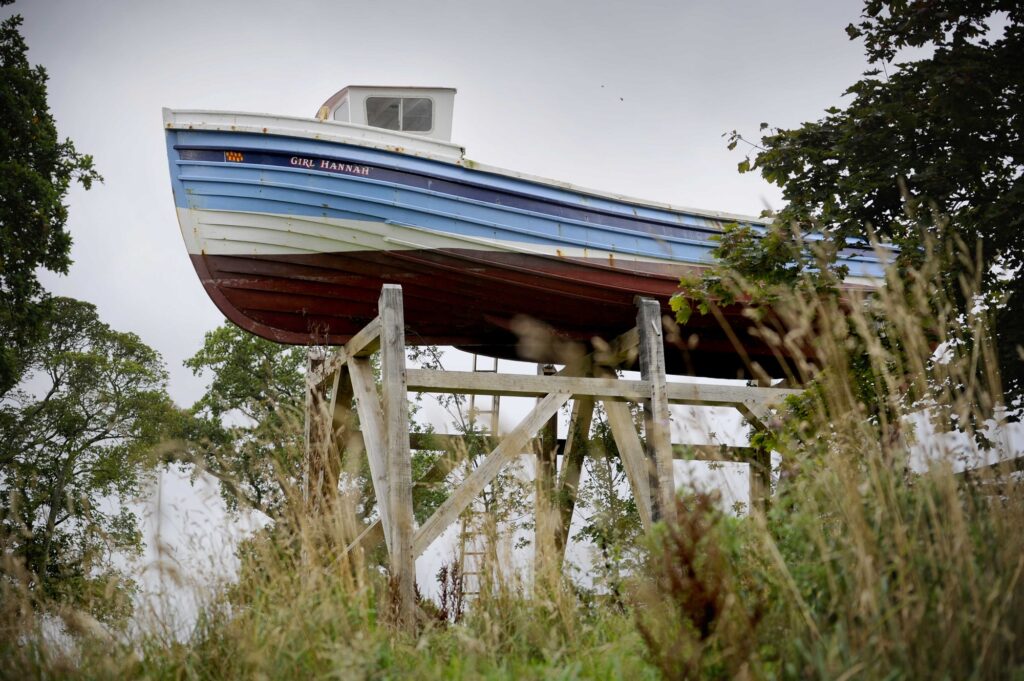 Girl Hannah Boat Sculpture at Marchmont House - Colin Hattersley Photography