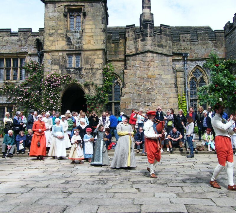 Haddon Hall Tudor historic reenactments