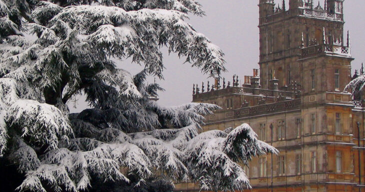 Highclere Castle in the snow looking glorious