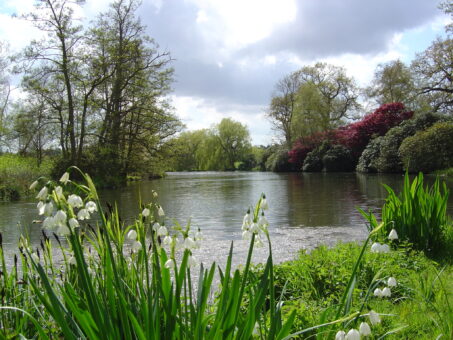 Hoveton Hall Gardens lake