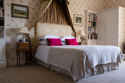 Kirtlington Hall bedroom