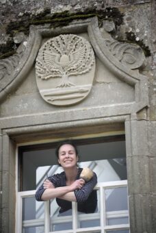 Michelle de Bruin Stone Artist at Marchmont - Colin Hattersley Photography