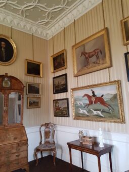 Mellerstain paintings of horses and hunting