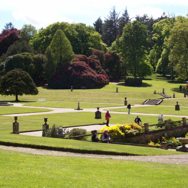 Pencarrow House and Gardens with visitors