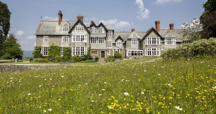 Plas Dinam Country House in Wales