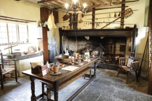 Sulgrave Manor Old Kitchen and fireplace