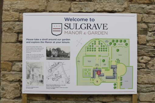 Sulgrave Manor welcome sign
