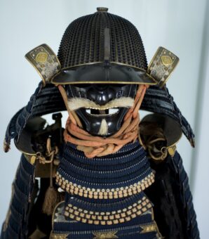 Ni Mai Tachi de Tosei Gusoku - samurai armour (18th-19th century) Chiddingstone Castle