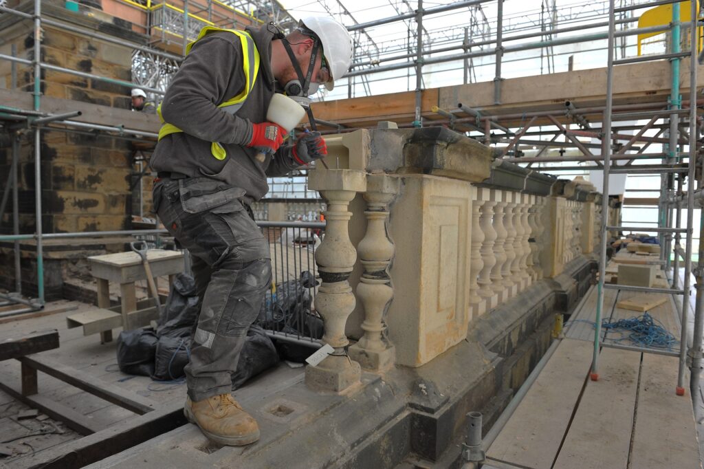 Wentworth Woodhouse Stonemasons Working On The Rooftop Ballustrades and Statues 2 (1)