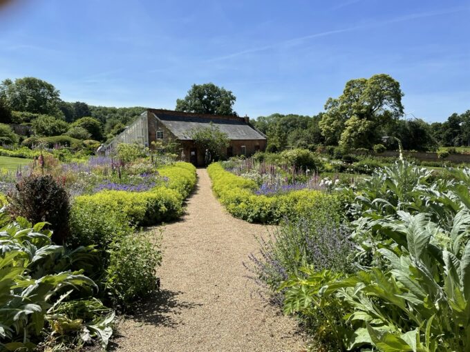 Kelmarsh Hall - Vicki Russell