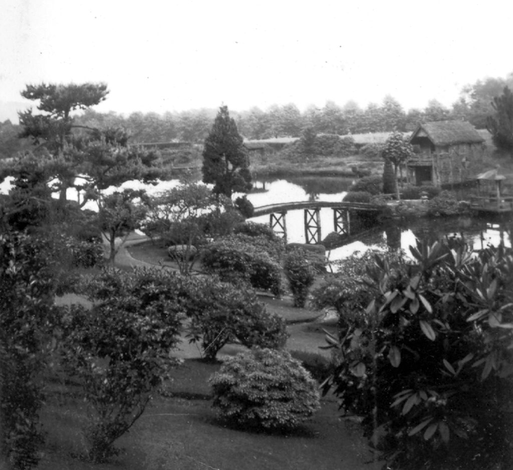 Autumn 1938 Cowden Garden