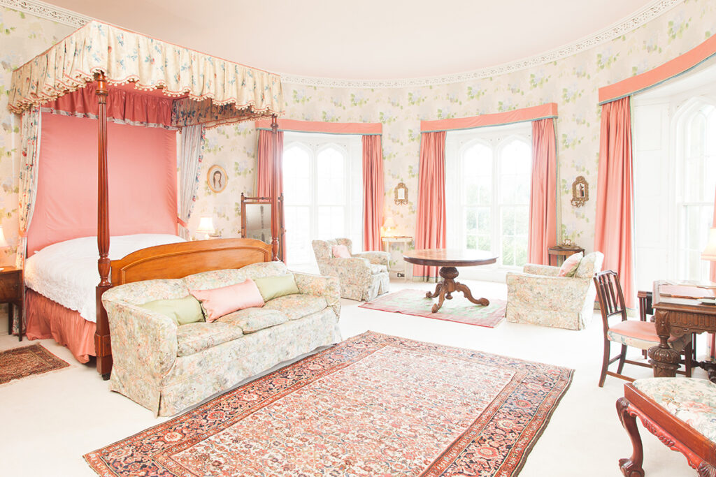 Pink-Four-Poster-Room-Duns Castle