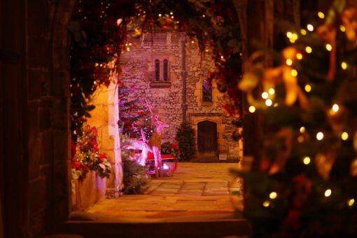 haddon hall christmas courtyard